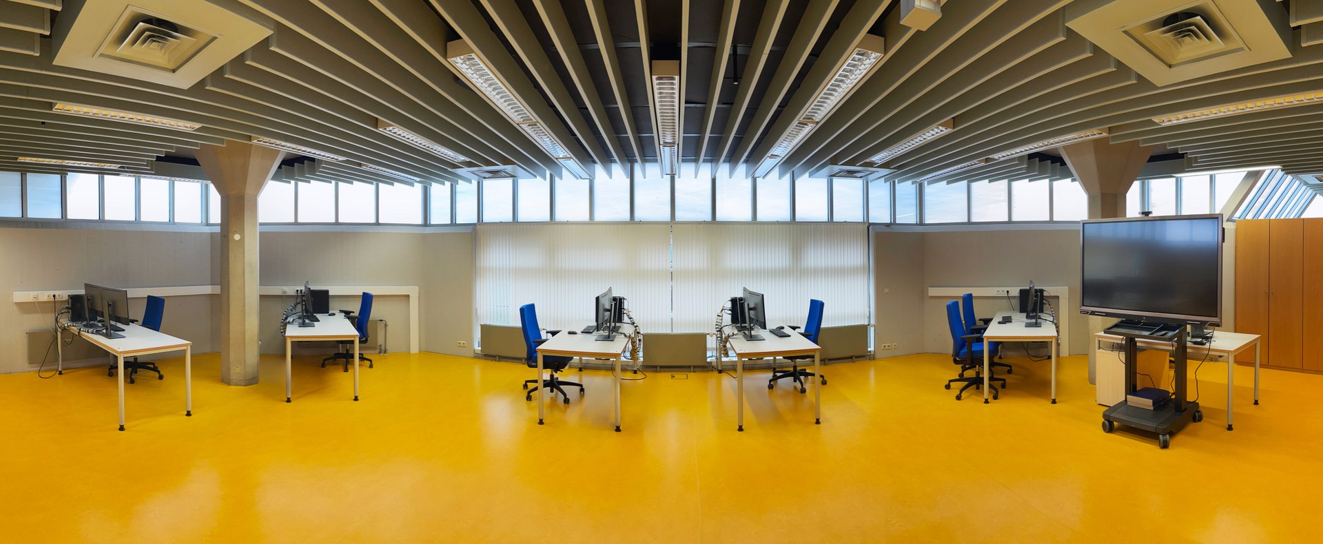 Medienzentrum in der Abteilungsbibliothek MNL eröffnet