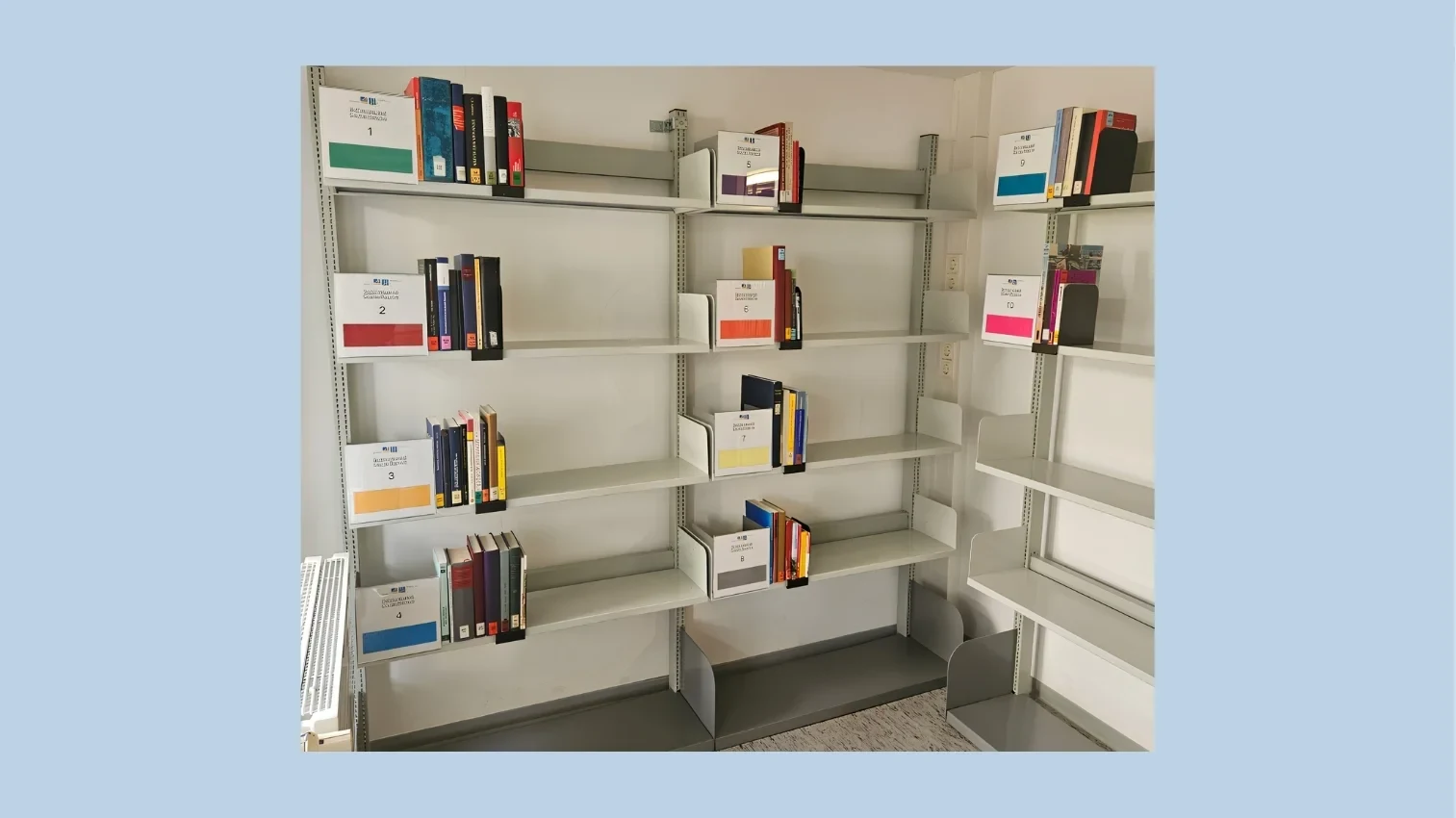 Die Seminarapparate der Hauptbibliothek befinden sich im 1. Untergeschoss des Freihandmagazins