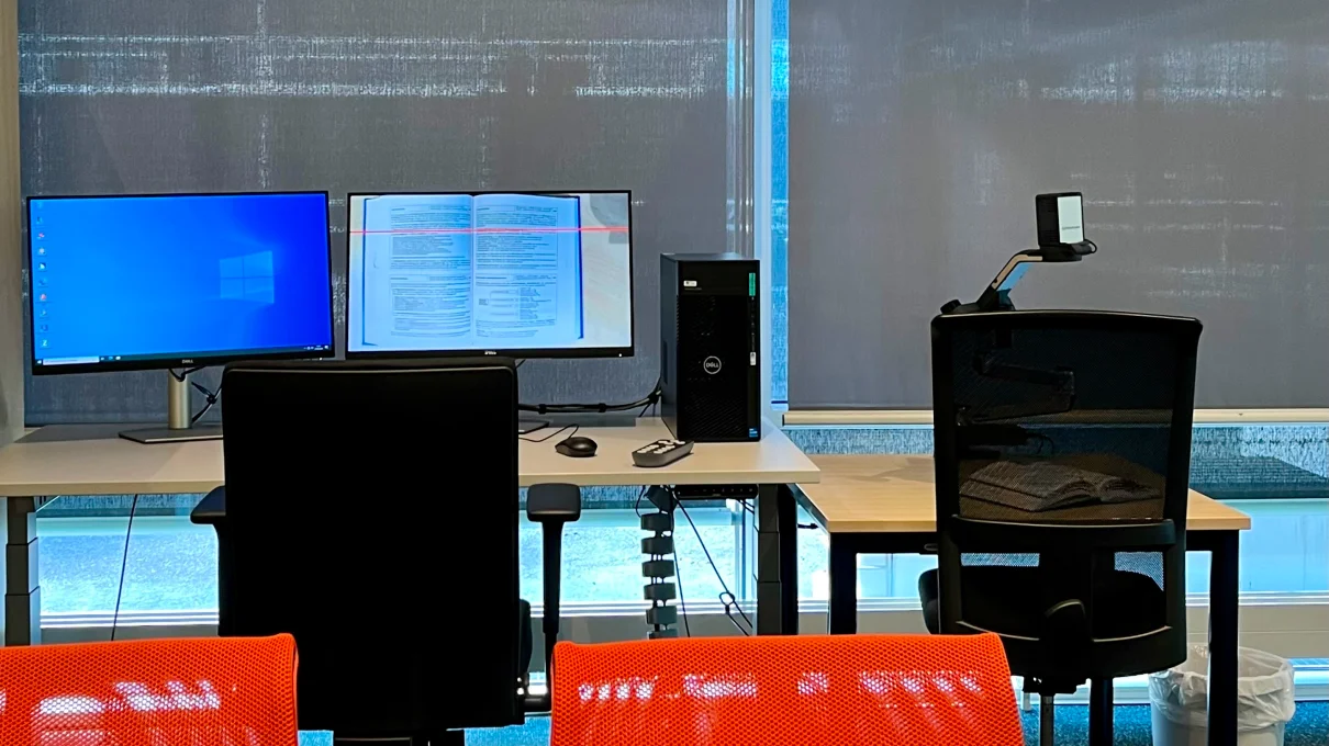 Barrierearmer Arbeitsplatz in der Hauptbibliothek